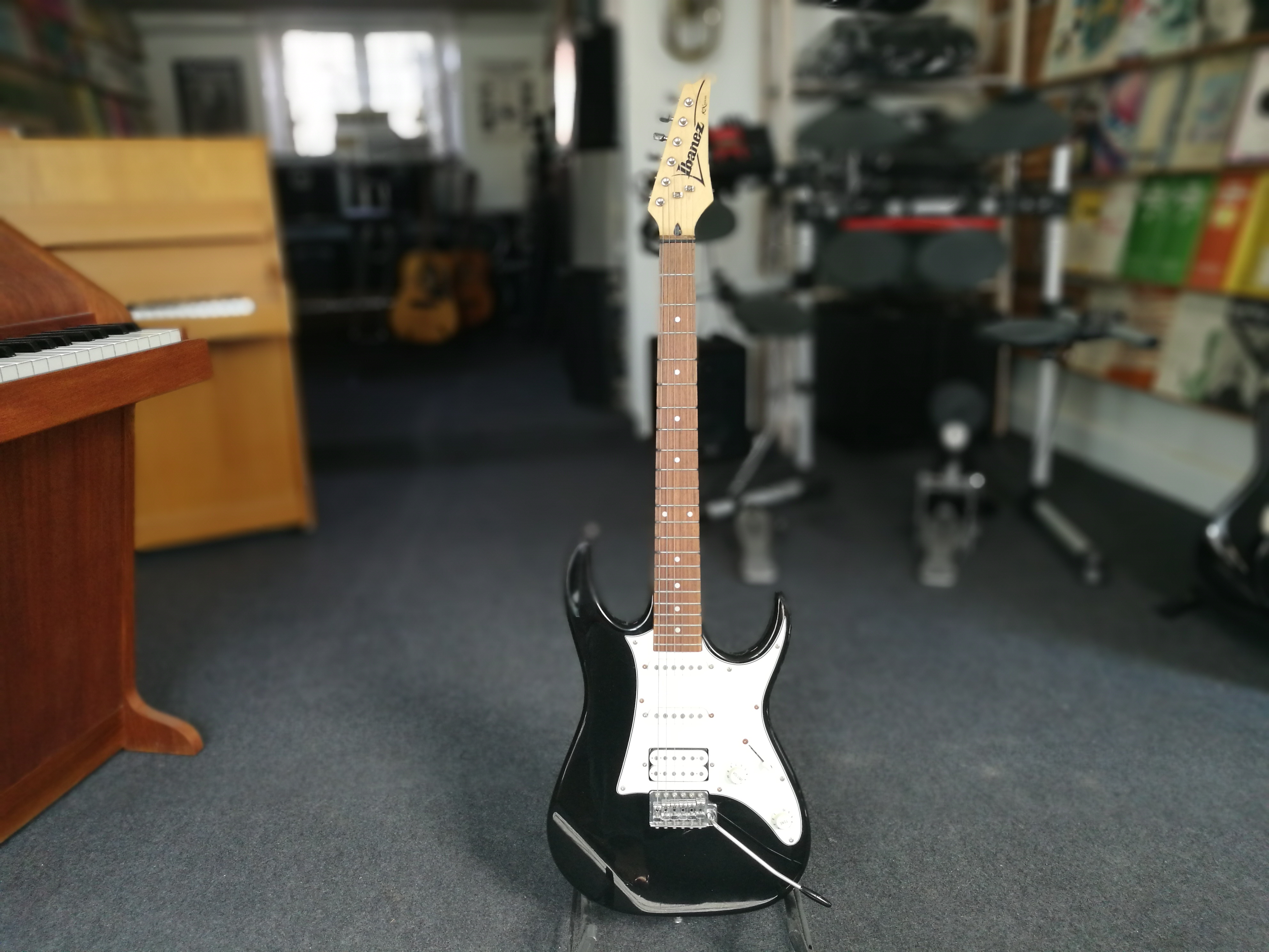 Ibanez (Rx)
